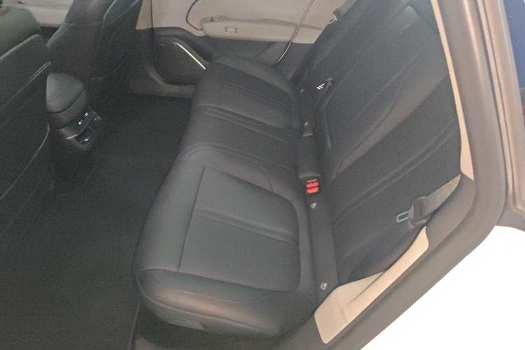 Used Zeekr 007 2024 Four-Wheel Drive Version 75 kWh Left Rear Seat