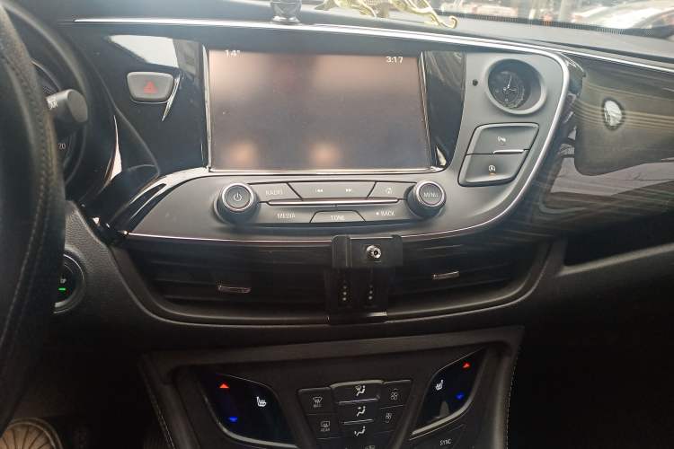 Used Buick Envision 2018 20T Two-Wheel-Drive Elite Model