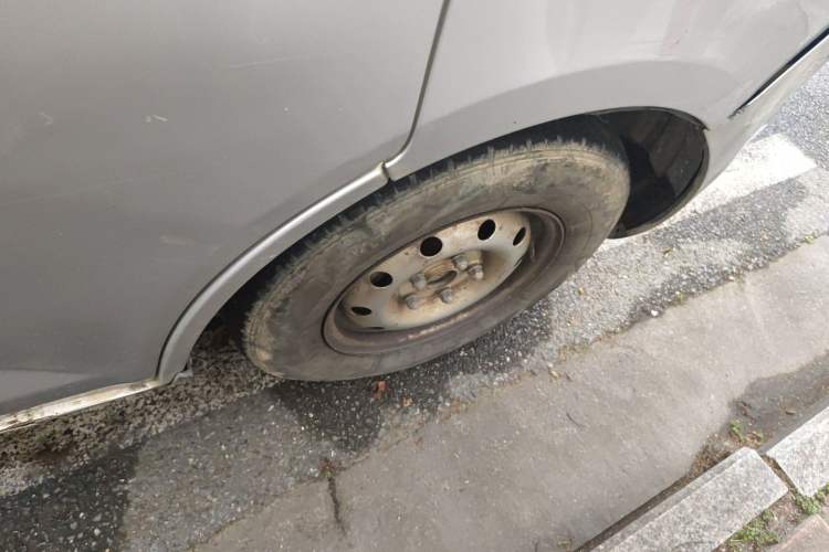 Used CHANGAN KAICHENG Ruixing M80 2014 1.5L Standard Version 4G15S Exterior 7