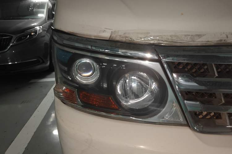 Used Jinbei Hiace 2011 2.0L 5th Generation Kuaiyunwang Comfort Type K 4G19