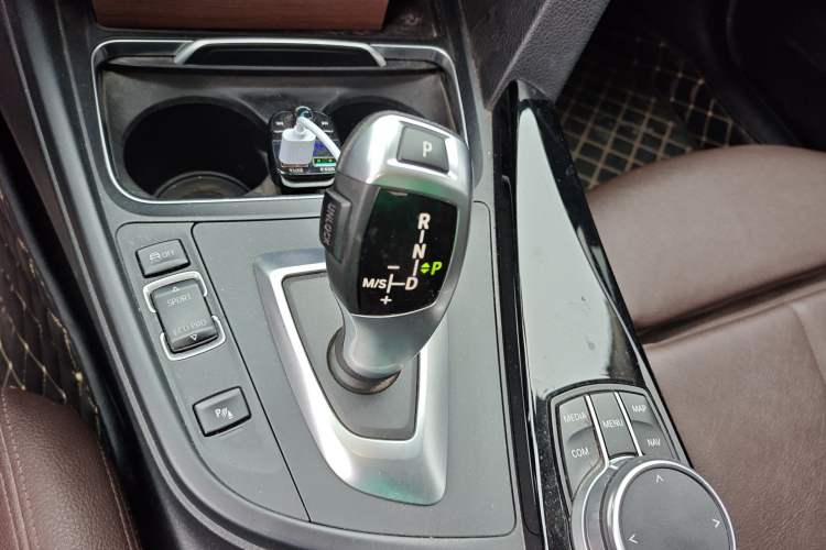 Used BMW 3 Series 2019 320Li Fashion Model
