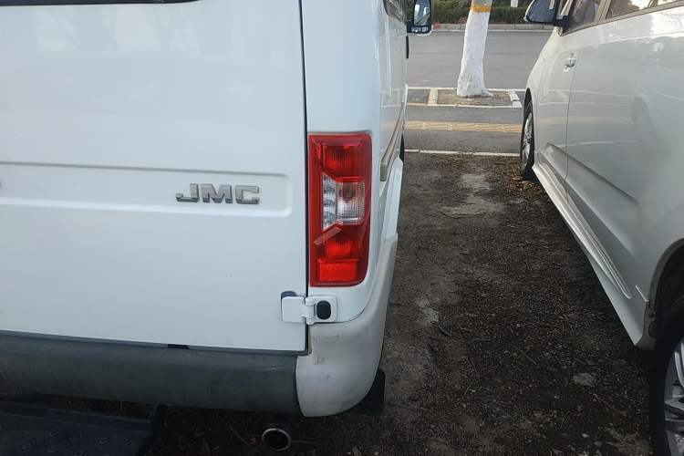 Used JMC Transit 2017 2.8T Commercial Version Short Wheelbase Mid-Roof 6/7/8-Seater JX493