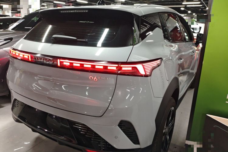 Used Lynk & Co 06 EM-P 2023 EM-P 56 Standard Range Pro Rear Right 45 Deg