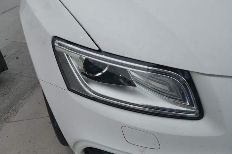 Used Audi Q5 2018 Collector's Edition 40 TFSI Technology Model
