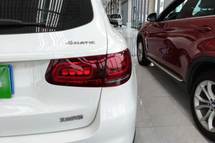 Used Mercedes-Benz GLC 2020 Facelift GLC 300 L 4MATIC Dynamic Edition
