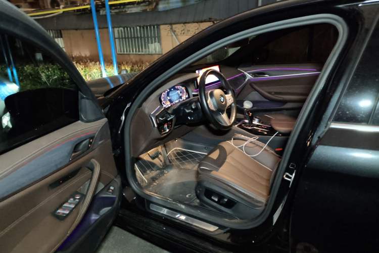 Used BMW 5 Series 2022 Second Facelift 530Li Leading Edition M Sport Package
