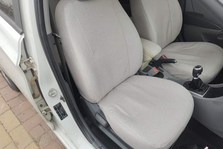 Used Hyundai Verna (older generation) 2014 1.4L Manual Smart GLS Trim