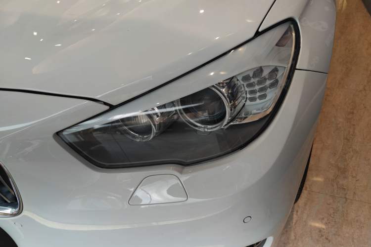 Used BMW 5 Series GT 2014 528i Luxury Edition
