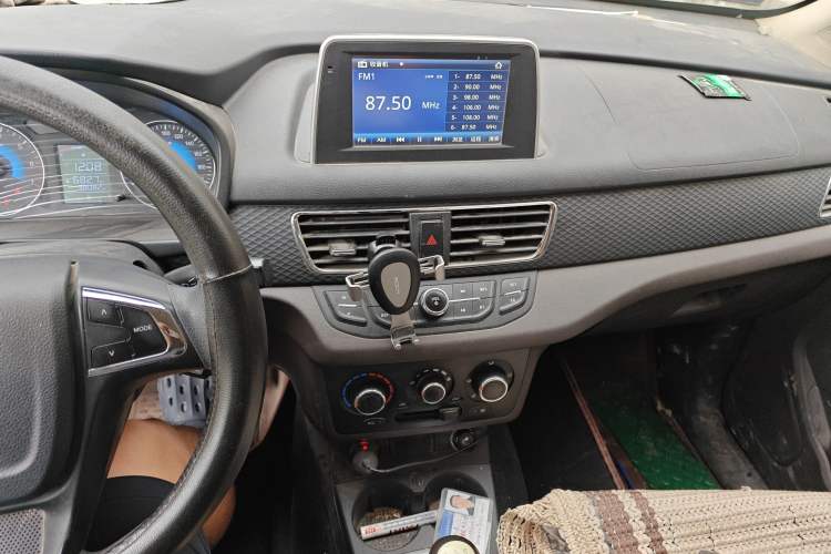 Used Dongfeng Fengon 330 2018 1.5L 330S Comfort Edition DK15