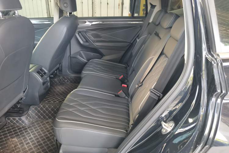 Used Volkswagen Tiguan L 2024 300TSI Automatic Two-Wheel Drive Smart Edition