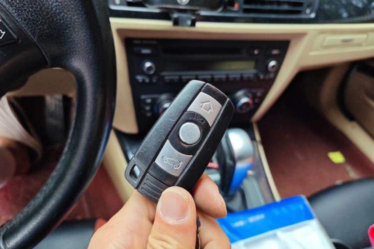 Used BMW 3 Series 2012 318i Leading Model
