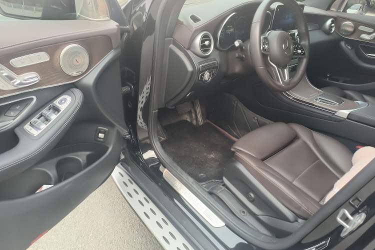 Used Mercedes-Benz GLC 2022 Second Facelift GLC 260 L 4MATIC Luxury Edition
