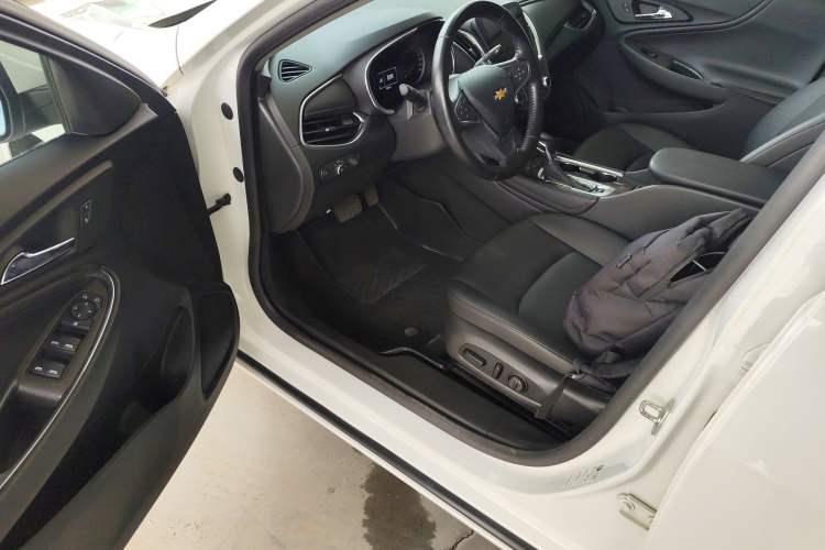 Used Chevrolet Malibu XL 2021 535T Automatic Sport Edition Driver Seat