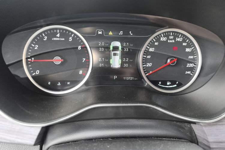 Used Baojun 730 2017 1.5T DCT Fashion Edition 7-Seater China V Emission Standard Odometer Close Up