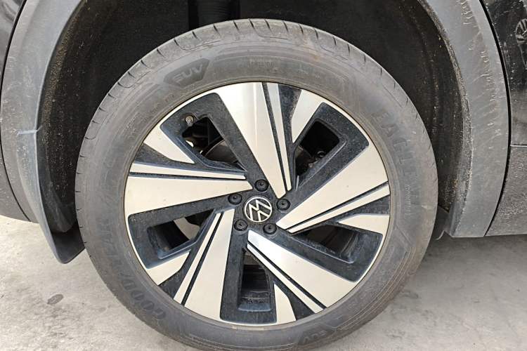 Used Volkswagen Teramont X 2024 380TSI All-Wheel Drive Longyao Edition Right Rear Wheel Hub