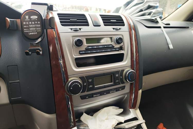 Used Jinbei Grace 2018 2.0L Express Comfort 7-Seater V19