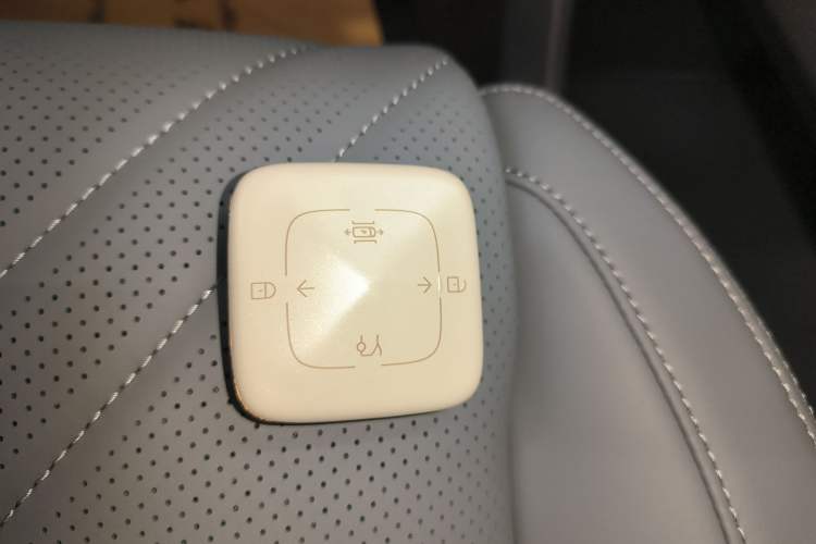 Used Zeekr 001 2025 YOU Edition 100 kWh All-Wheel Drive
