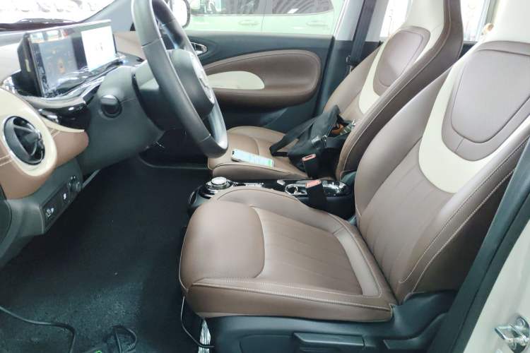 Used Wuling Bingo 2024 333 km Enjoyment Version Left Front Seat