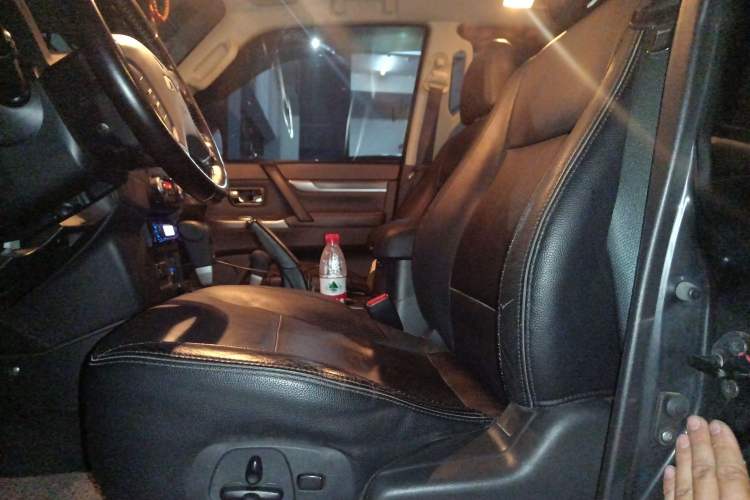 Used Mitsubishi Pajero 2014 3.0L Elite Edition
