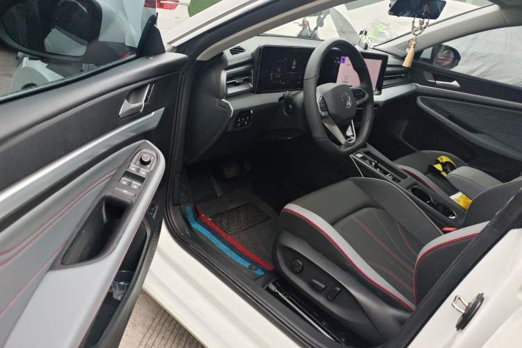 Used Volkswagen Lamando 2024 Lavida L 280TSI DSG Cool & Spicy Edition