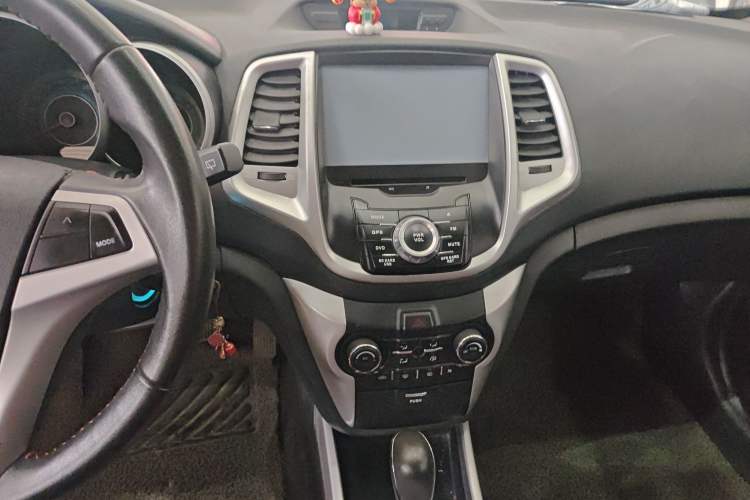 Used CHANGAN Eado 2013 1.6L Automatic Junku Model China IV Standard Audio And AC Panel