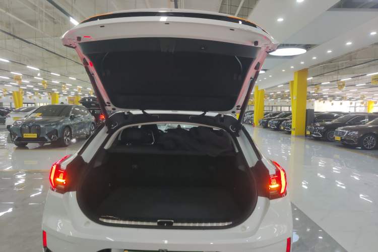 Used Zeekr 001 2022 Long-Range Dual-Motor WE Edition Trunk