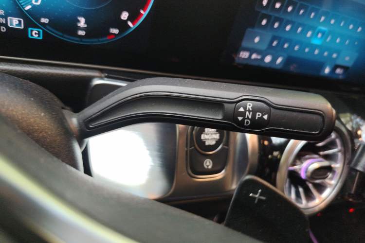 Used Mercedes-Benz GLB 2020 GLB 200 Dynamic Edition Gear Lever