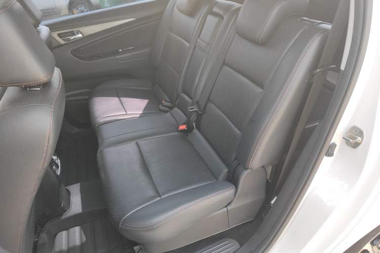 Used CHANGAN KAICHENG Oushang A600 2017 1.5L Manual Luxury Model Left Rear Seat