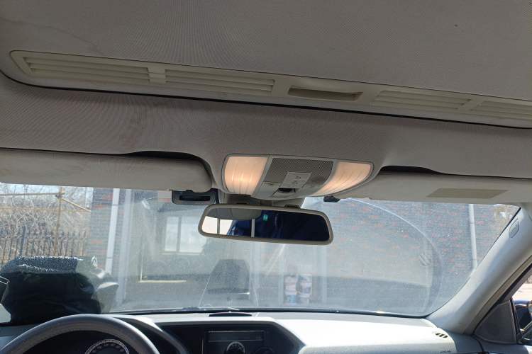 Used Mercedes-Benz E-Class 2011 E 300 L Elegant Model Headliner