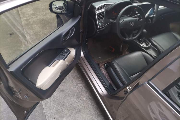 Used Honda Greiz 2016 1.5L CVT Classic Edition
