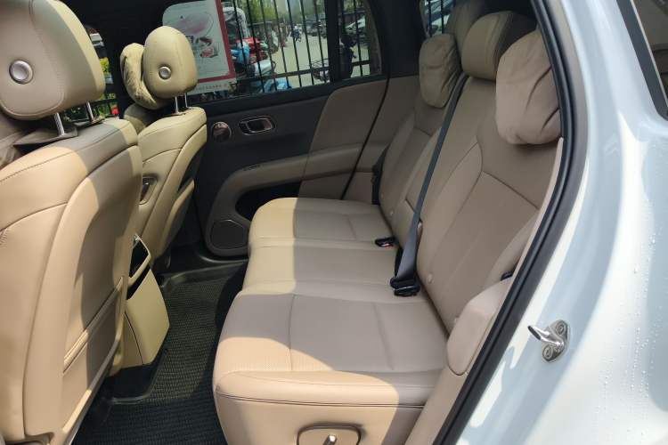 Used Li Auto i6 2025 Model Two-Wheel-Drive Standard Type