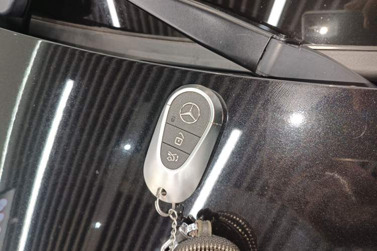 Used Mercedes-Benz EQE 2022 350 Pioneer Edition Interior 1