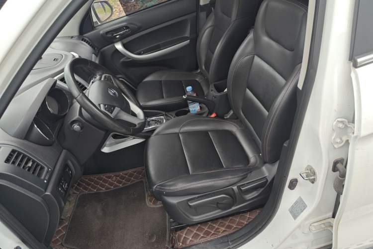 Used CHANGAN CS35 2016 1.6L Automatic Luxury Model China IV Standard
