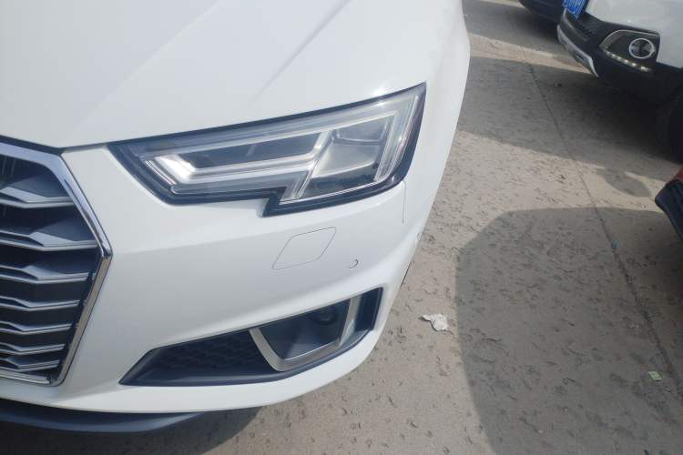 Used Audi A4L 2019 40 TFSI Fashion Version China V Left Front Headlight