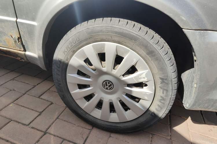 Used Volkswagen Jetta 2010 1.6L Partner Right Front Wheel Hub