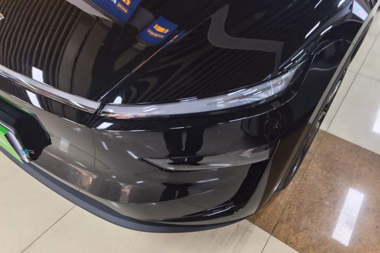 Used Tesla Model Y 2025 Rear-Wheel-Drive Version