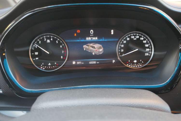 Used Buick GL8 2023 Land Executive Class Smart Enjoyment Model Odometer Close Up