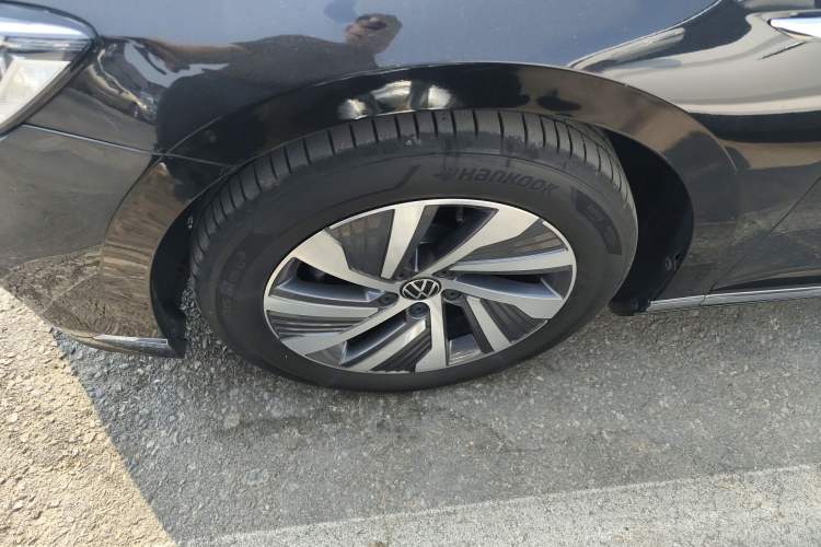 Used Volkswagen Magotan GTE Plug-in Hybrid 2022 GTE Luxury Model Left Front Wheel Hub