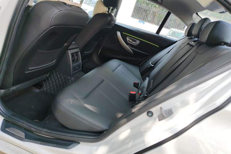 Used BMW 3 Series 2015 320i Luxury Line Stylish Edition