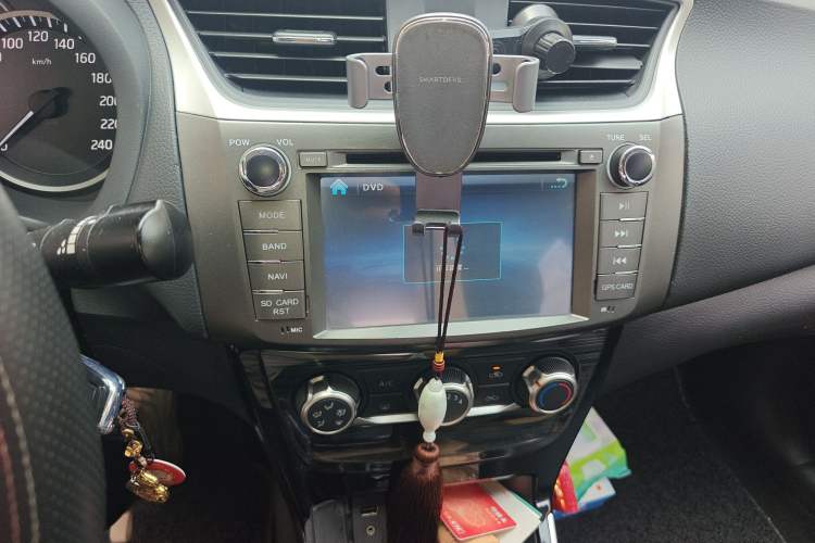 Used Nissan Sylphy 2016 1.6 XL CVT Luxury Edition Audio And AC Panel