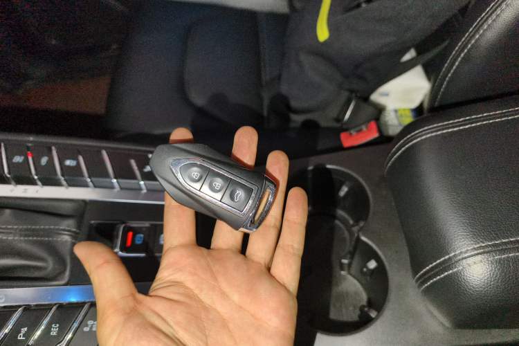 Used Zotye SR9 2017 2.0T Automatic Ultimate Dream Edition