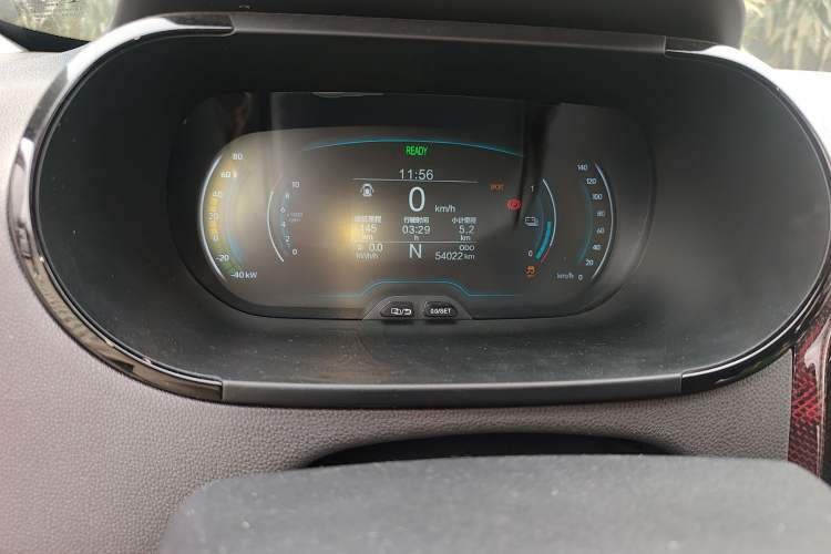 Used Chery Little Ant 2022 Sweet Pink Edition Half-Sugar Version 3-Cell Lithium 30kW 301km
