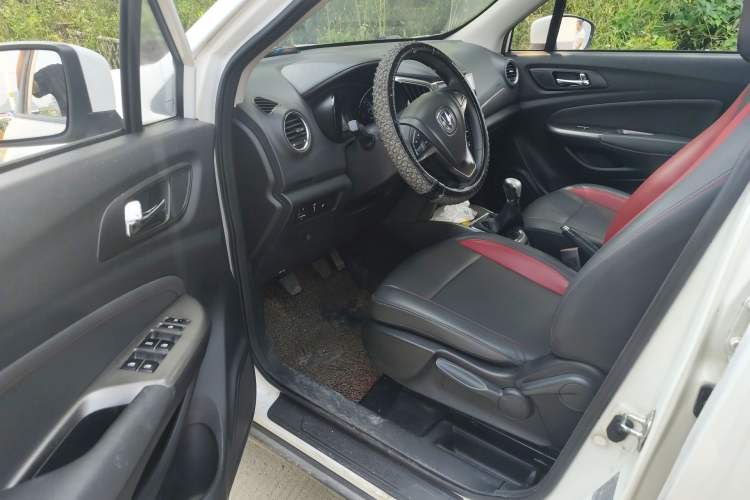 Used CHANGAN CS15 2016 1.5L Manual Fashion Edition Driver Seat