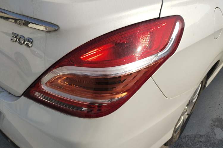 Used Peugeot 308 2014 Enjoy Edition Classic 1.6L Manual YouShang Model
