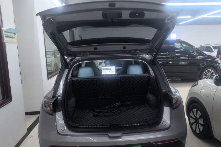 Used Geely Galaxy Geome 2025 UP 410km Exploration Edition Trunk