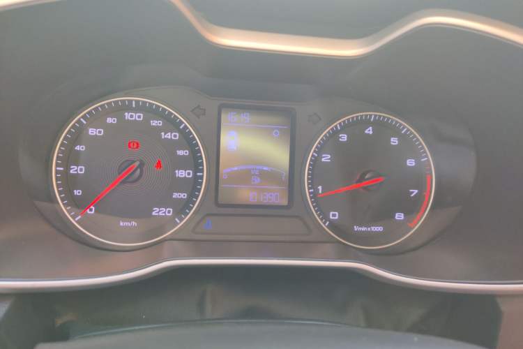 Used MG ZS 2018 1.5L Manual Fashion Edition China V-standard
