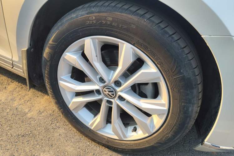 Used Volkswagen Magotan 2017 330TSI DSG Luxury Model
