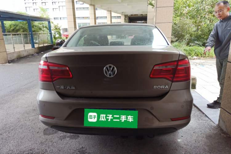 Used Volkswagen Bora 2015 Value Edition 1.6L Automatic Comfort Version