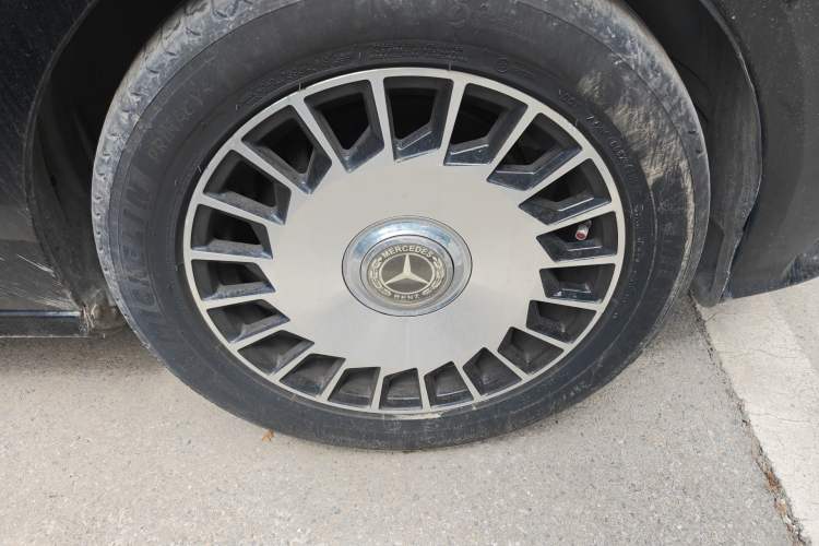 Used Mercedes-Benz E-Class 2013 E 260 L CGI Elegant Model