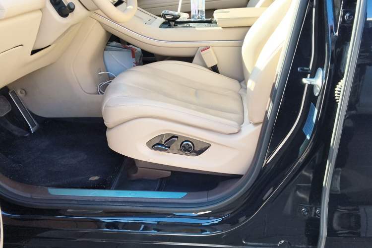 Used Hima AITO M7 2024 1.5T Rear-Drive Plus Version 5 Seats
